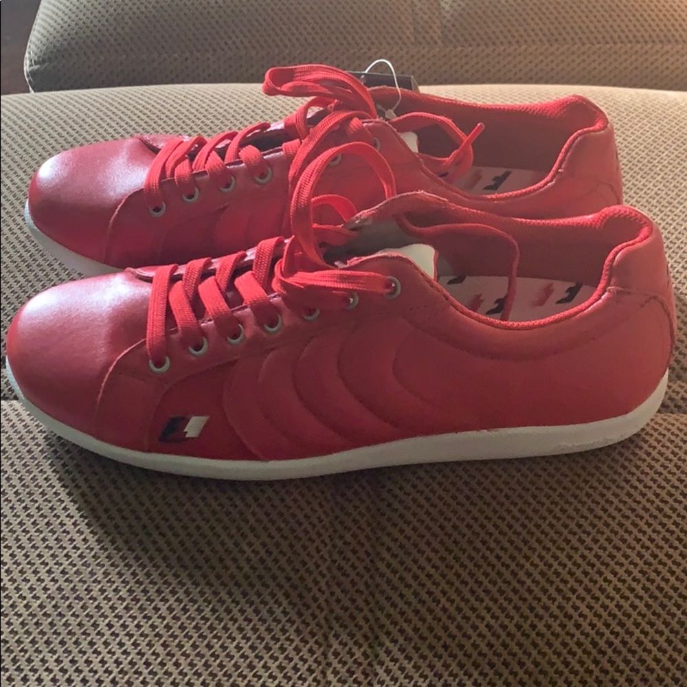Shoes - Picture 5 of 5